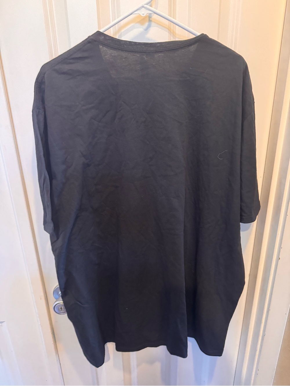 Jerzees Black T‑Shirt with Red and White Cougar Logo - Picture 5 of 6